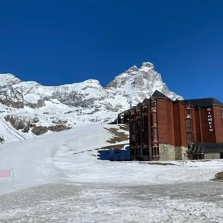 Red Ski Breuil-Cervinia
