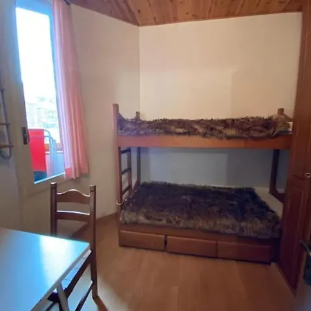 Red Ski Apartman