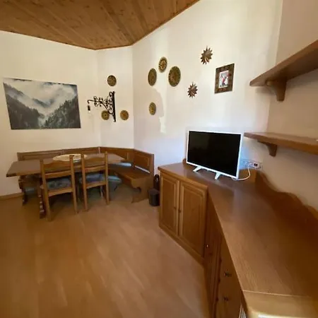 Red Ski Apartman